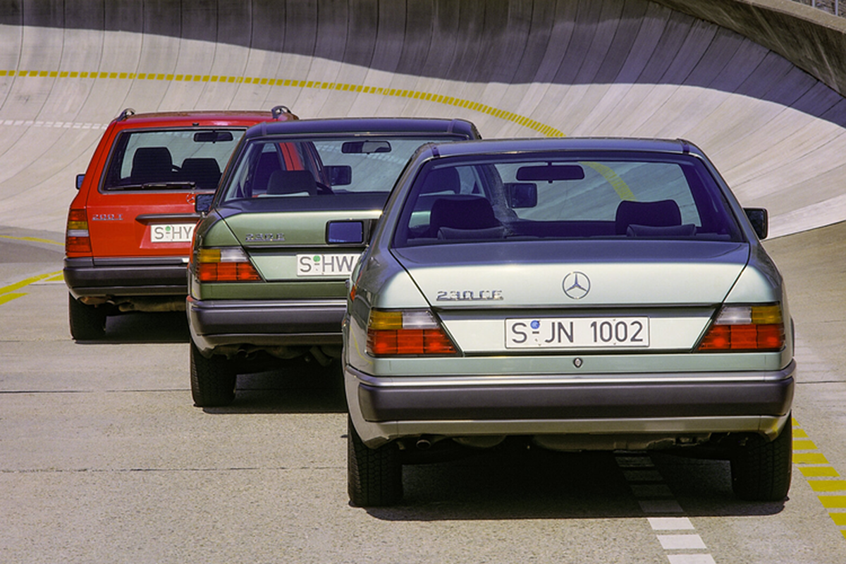 Mercedes-Benz 124 - chiec saloon bieu tuong buoc sang tuoi 40-Hinh-5