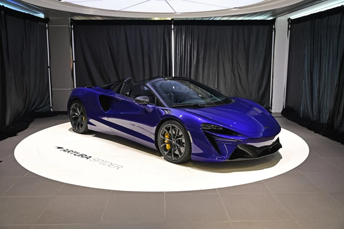 Can canh McLaren Artura Spider gan 1 trieu USD tai Singapore