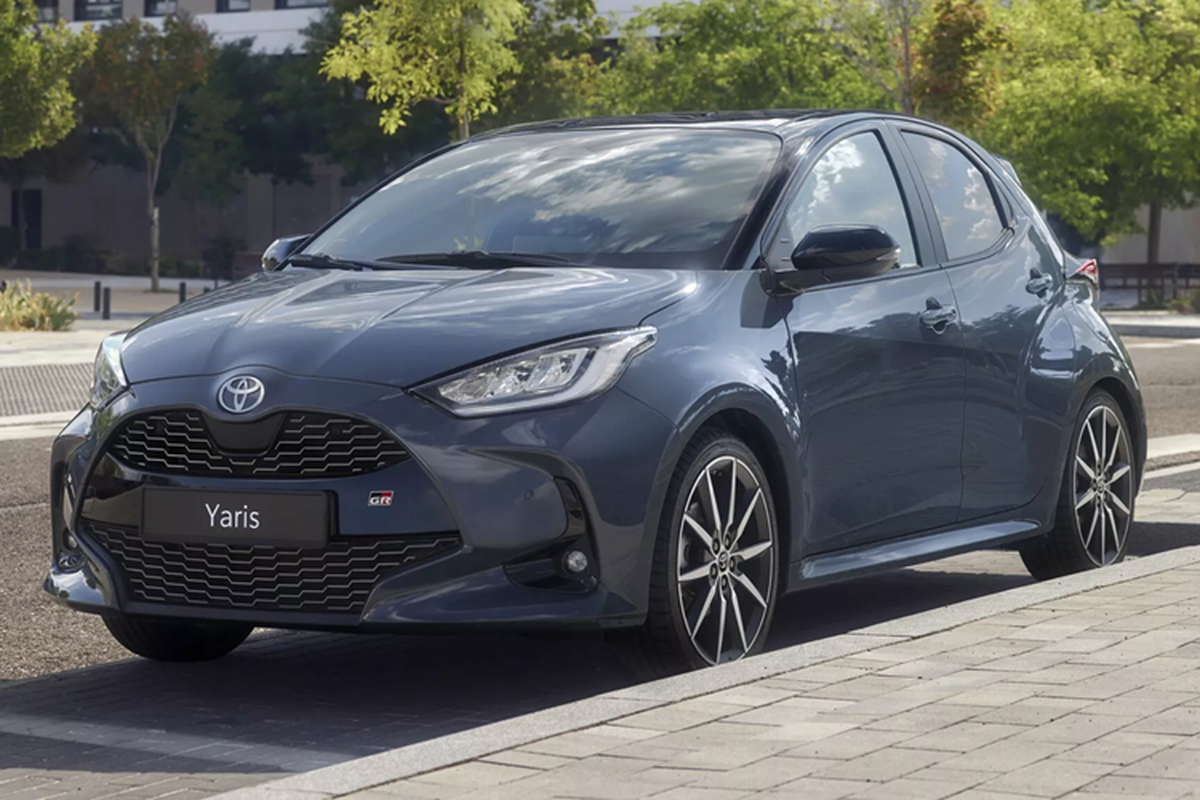 Soi Toyota Yaris GR Sport Storm Grey 2025 moi, it 