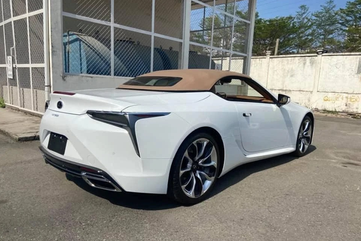 Lexus LC 500 Convertible hon 10 ty doc nhat Viet Nam 