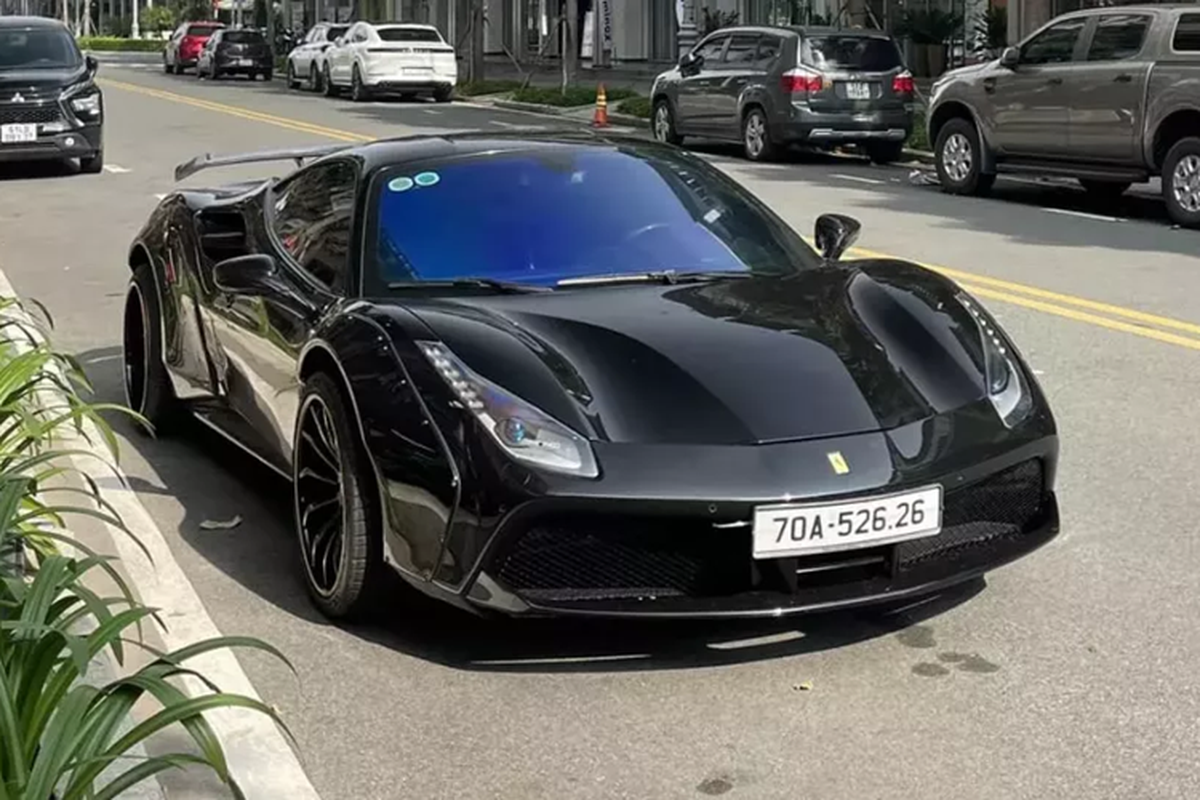 Ferrari 488 GTB Liberty Walk doc nhat Viet Nam gio ra sao?