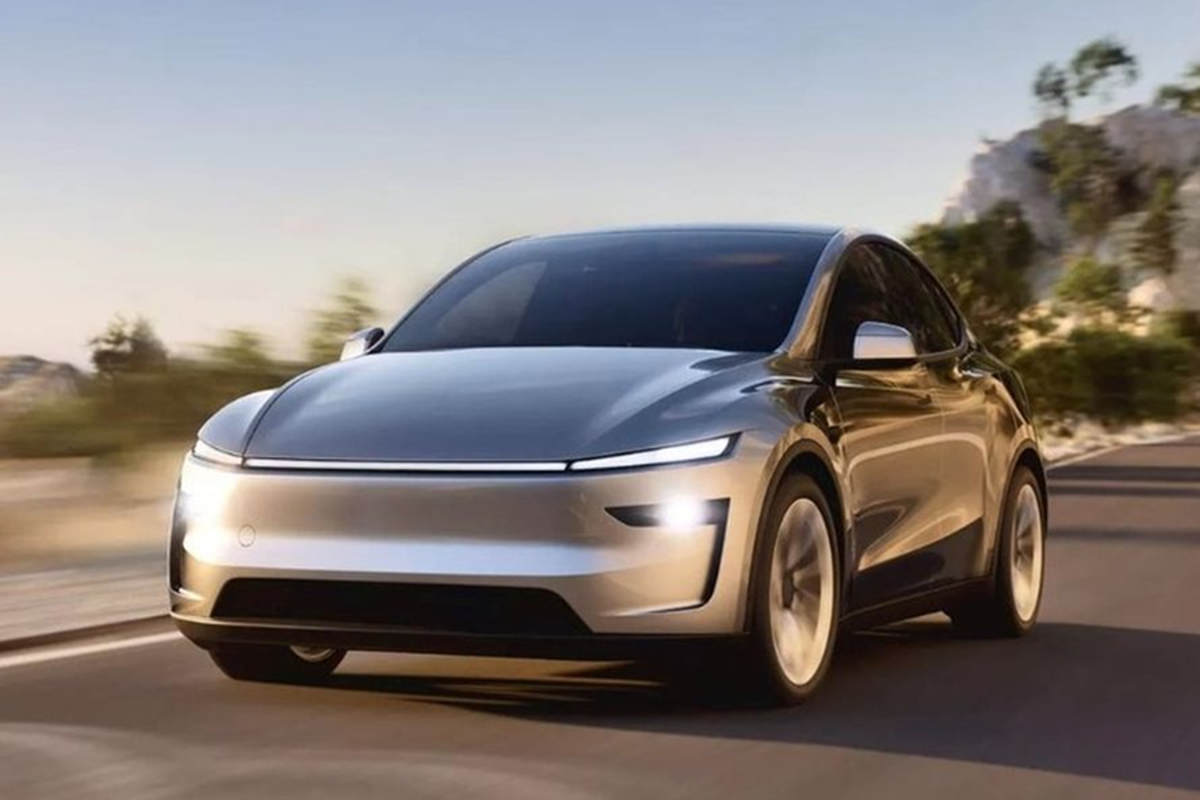 Tesla Model Y 2025 giong Cybertruck ban ra tu 997 trieu dong