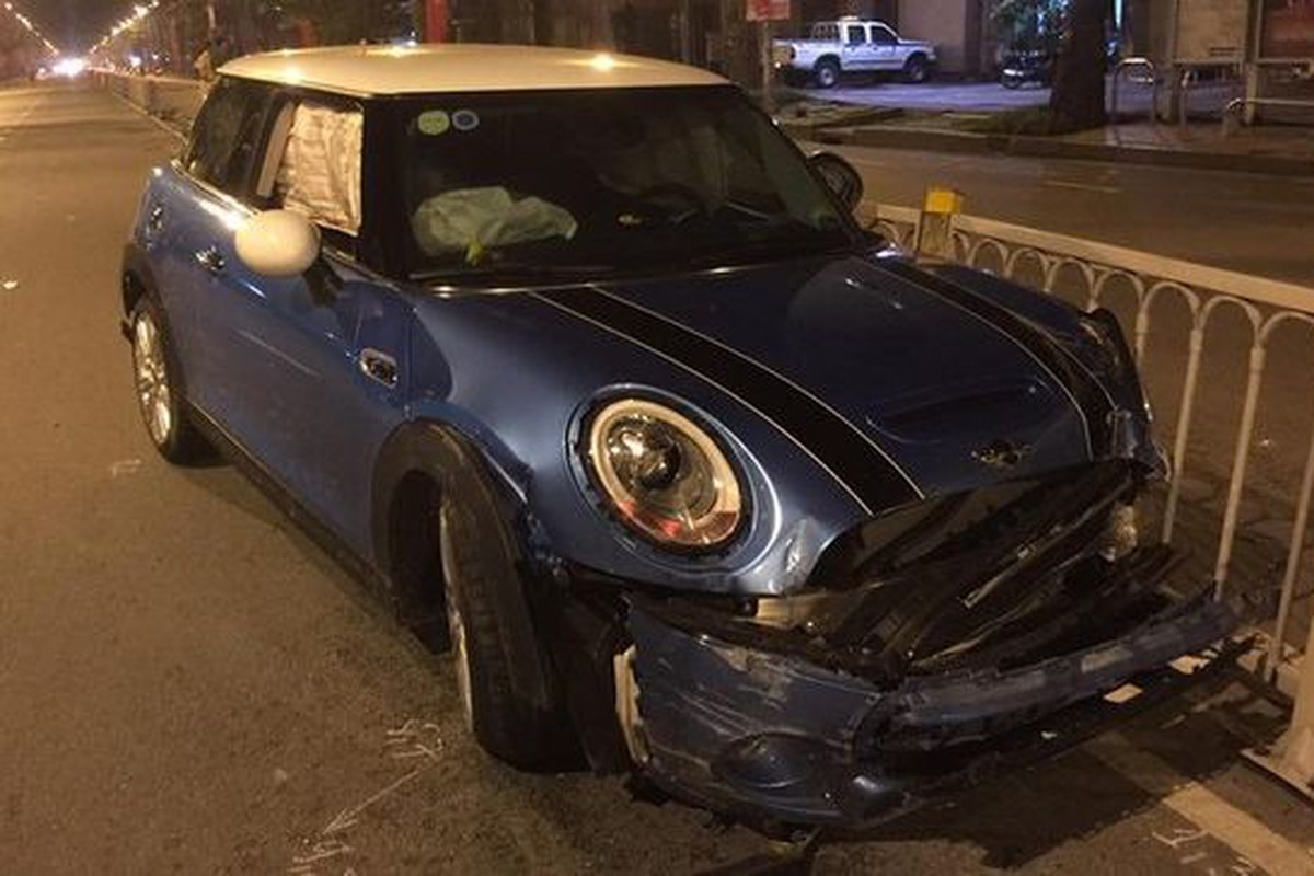 Mini Cooper gia 1,4 ty tai nan 