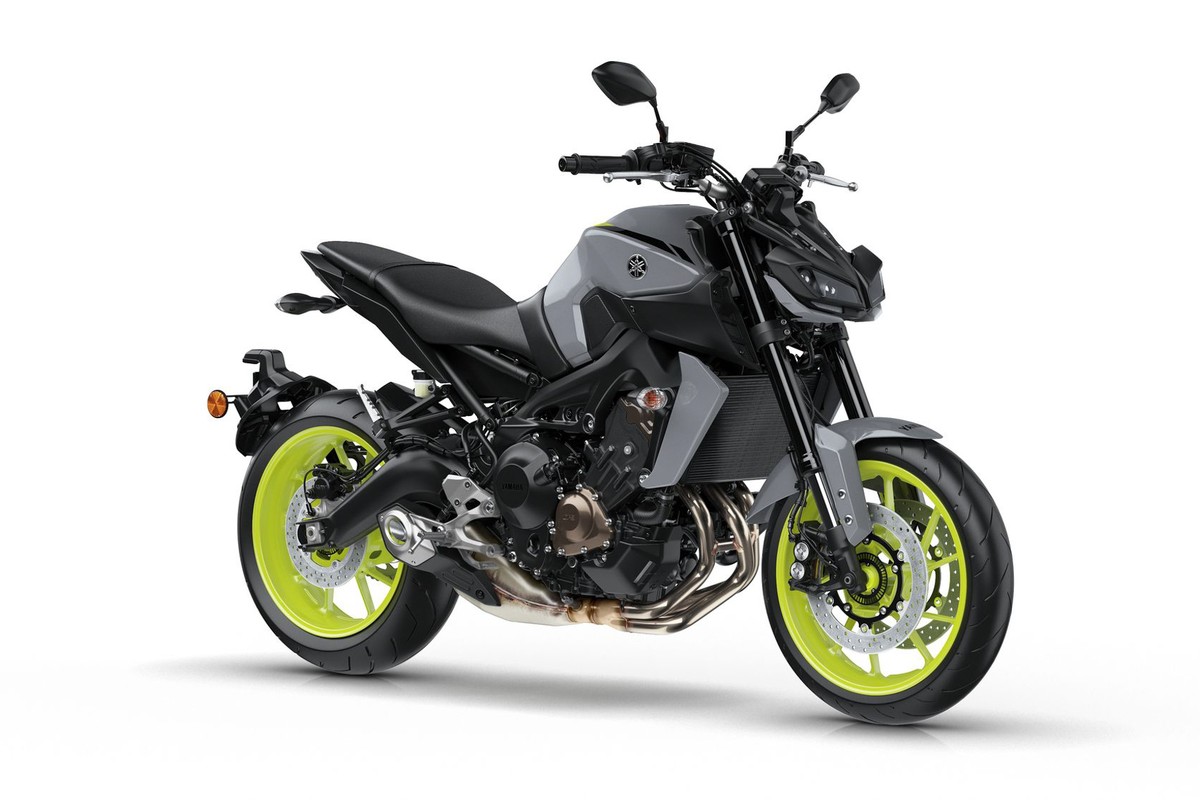 Yamaha FZ-09 2017 “Chot gia” 180 trieu tai My