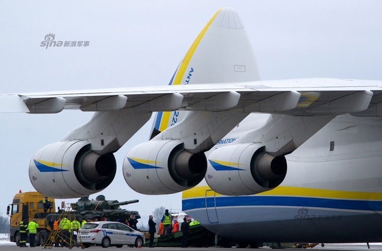 Van tai co An-225 Ukraine cho 4 xe tang T-72A di dau?-Hinh-4