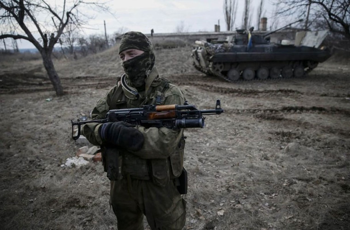 Vu khi hang nang Ukraine don dap do ve Debaltseve-Hinh-14