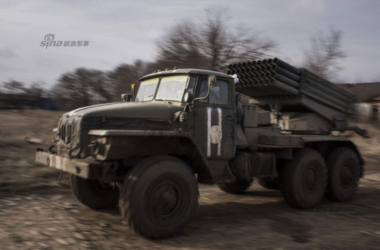 Vu khi hang nang Ukraine don dap do ve Debaltseve-Hinh-3