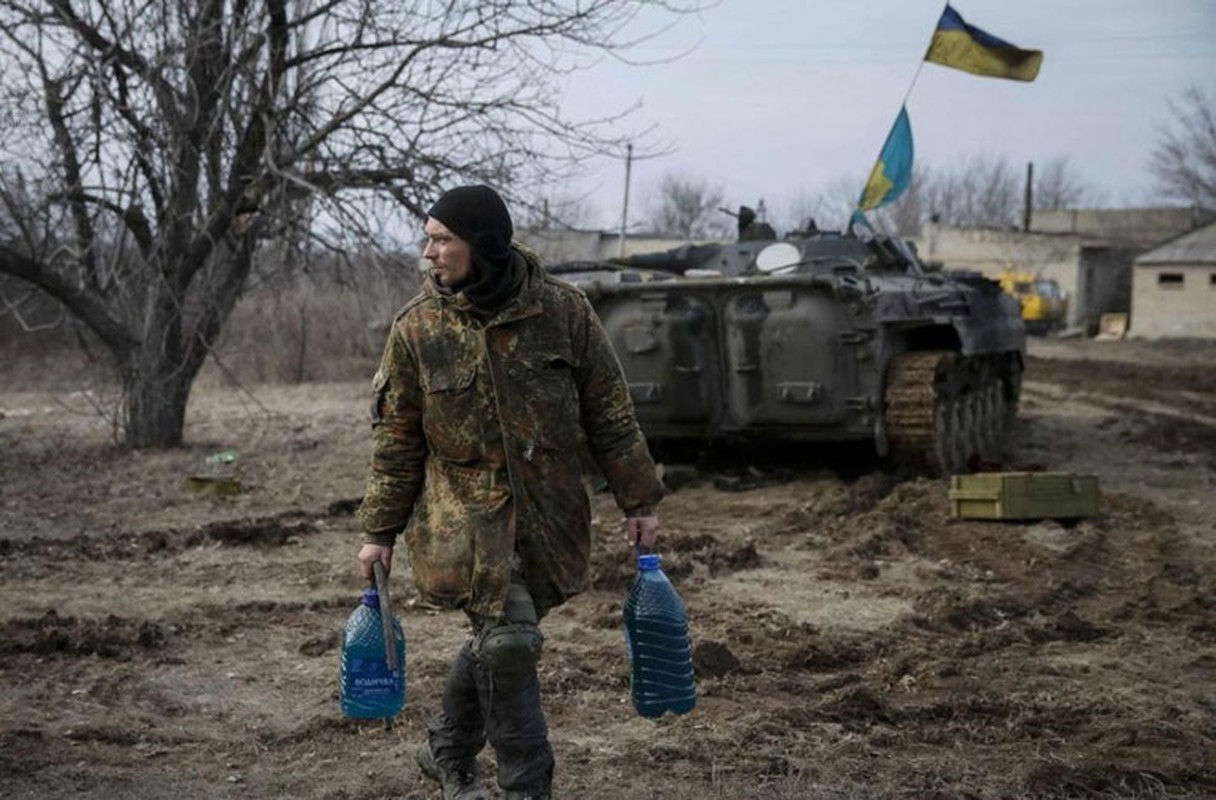 Vu khi hang nang Ukraine don dap do ve Debaltseve-Hinh-7
