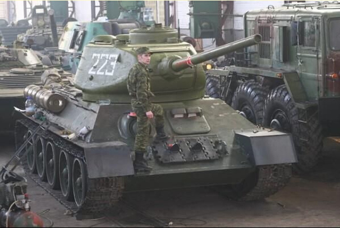 Xe tang T-34 huyen thoai duoc hoi sinh de duyet binh 9/5-Hinh-11