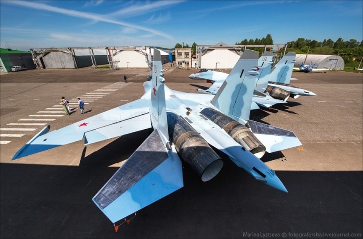 Can canh cap Su-35 moi toanh cua Khong quan Nga-Hinh-6