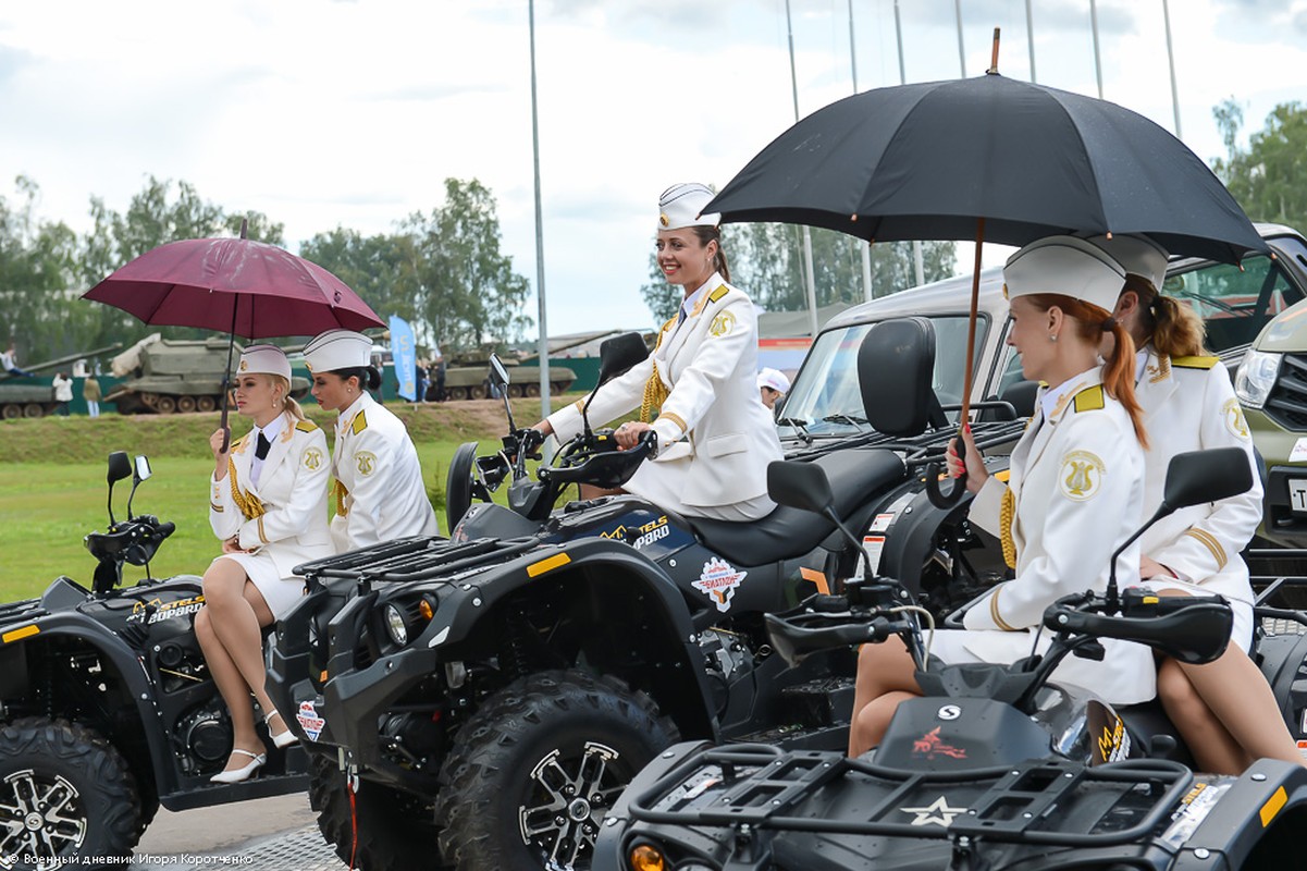 Bong mat dan chan dai tai Army Games 2015 o Nga-Hinh-6