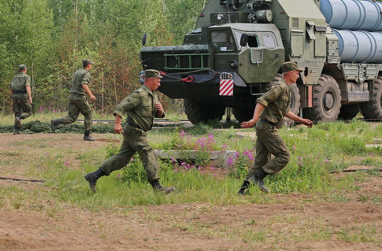 Theo chan linh Nga di trien khai ten lua S-300-Hinh-2