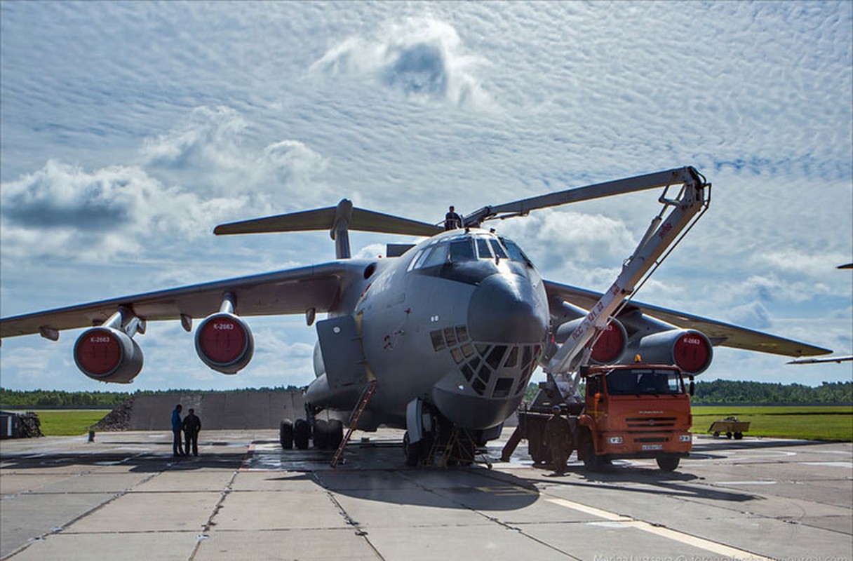 Ghe tham noi keo dai tuoi tho van tai co IL-76 (1)-Hinh-12