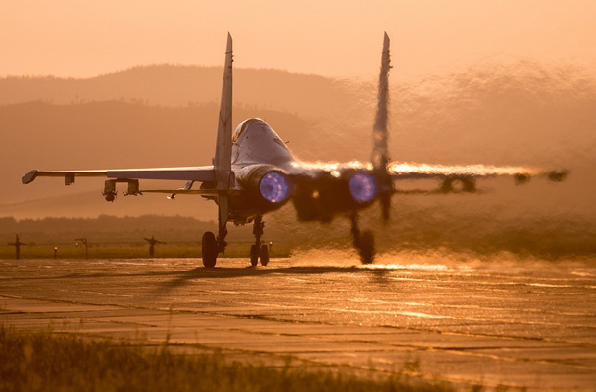 Mot ngay voi chien dau co Su-30SM o vung Vien Dong (2)-Hinh-2