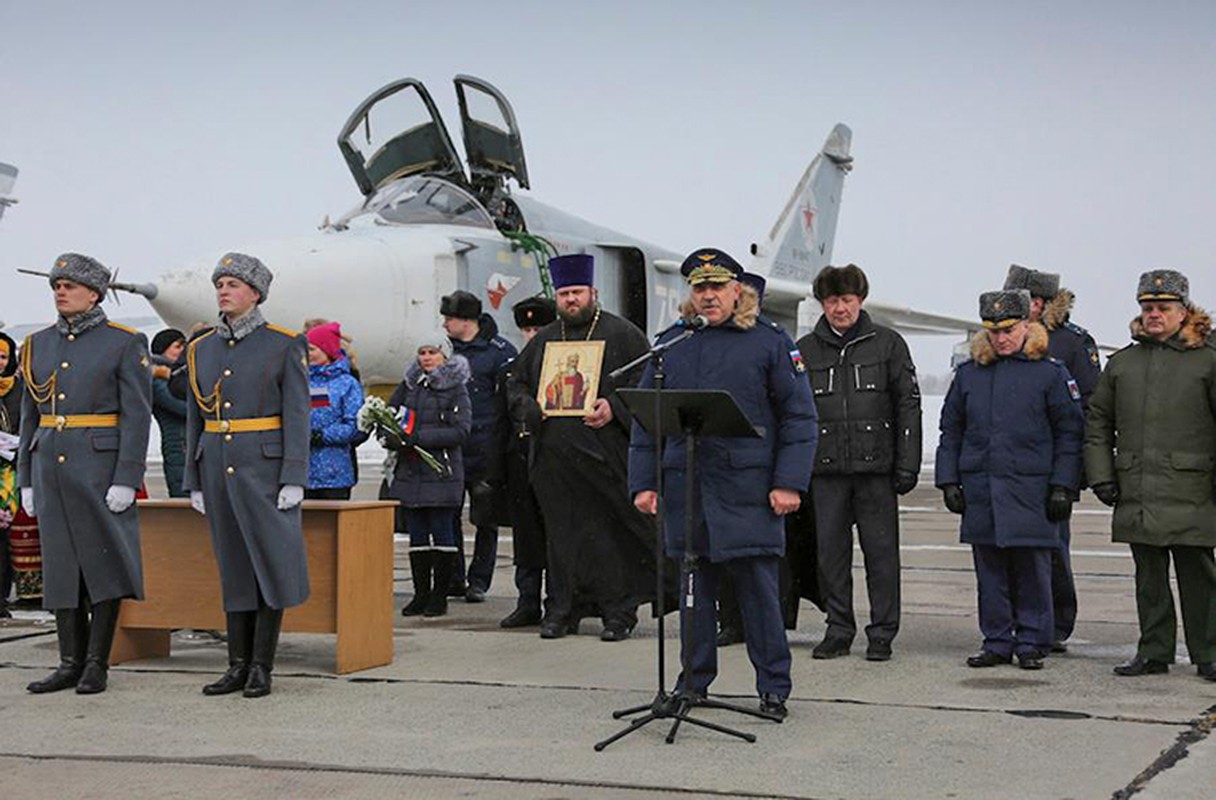Muc kich canh may bay nem bom Su-24M roi Syria ve Nga-Hinh-10