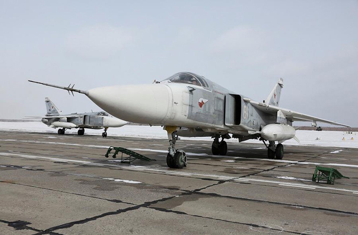 Muc kich canh may bay nem bom Su-24M roi Syria ve Nga
