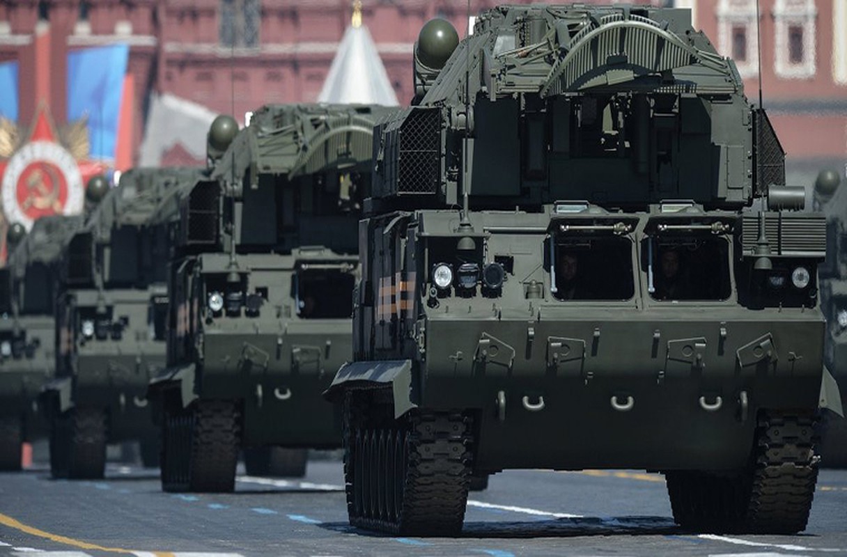 Vi sao NATO phai khiep so ten lua Tor-M2U Nga?-Hinh-2
