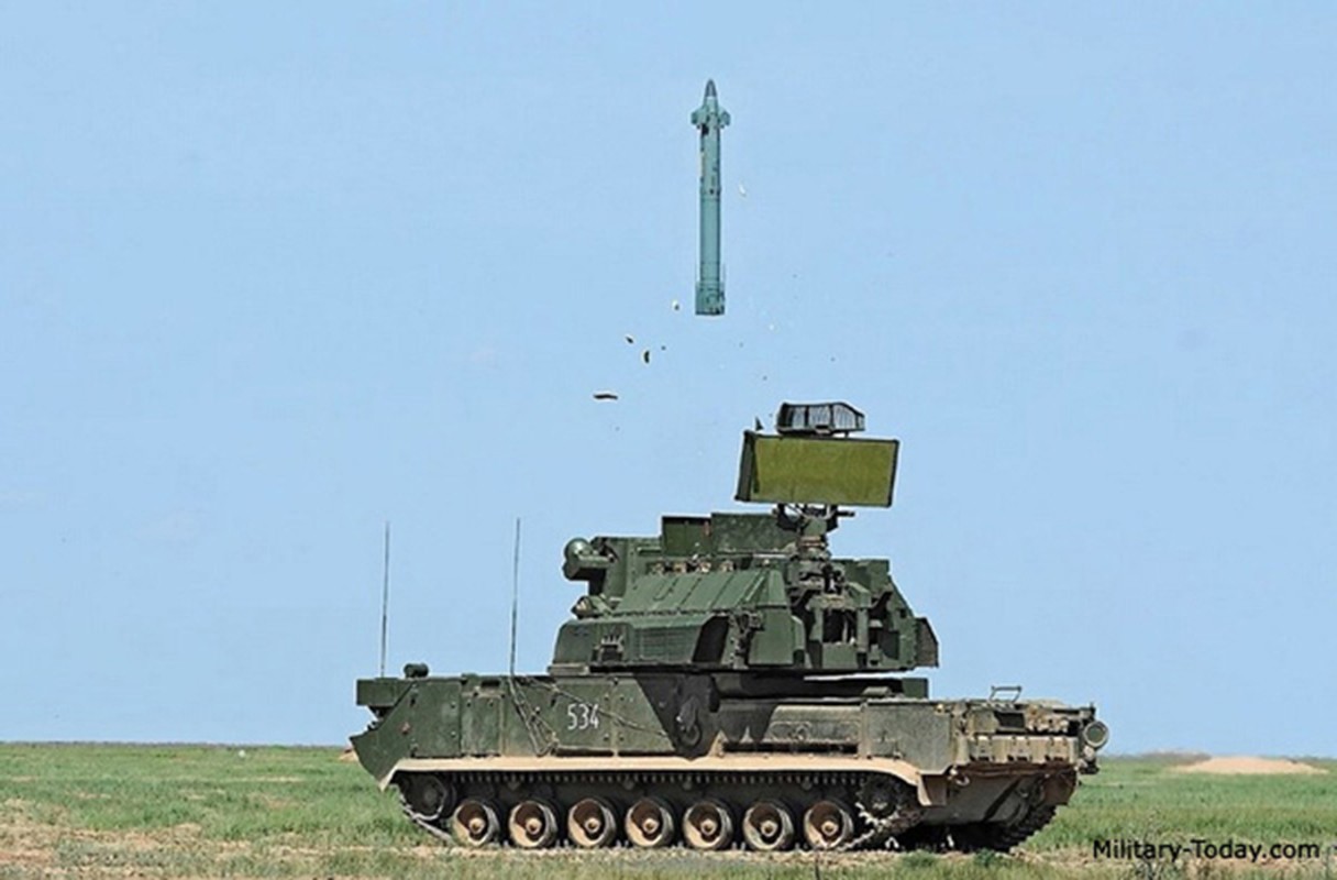 Vi sao NATO phai khiep so ten lua Tor-M2U Nga?-Hinh-4