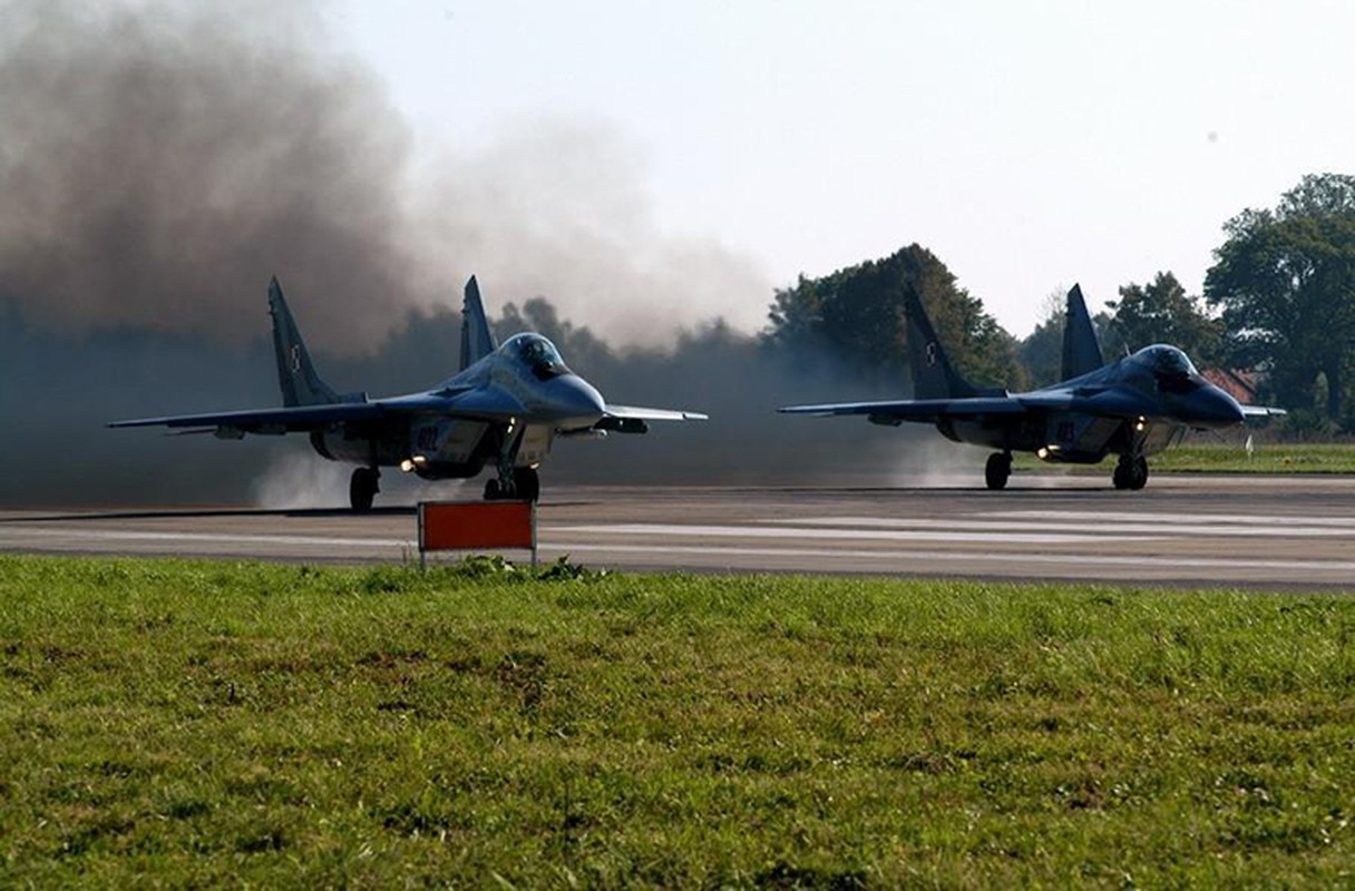 Bat ngua gia mua 23 chiec tiem kich MiG-29 tu Duc-Hinh-4