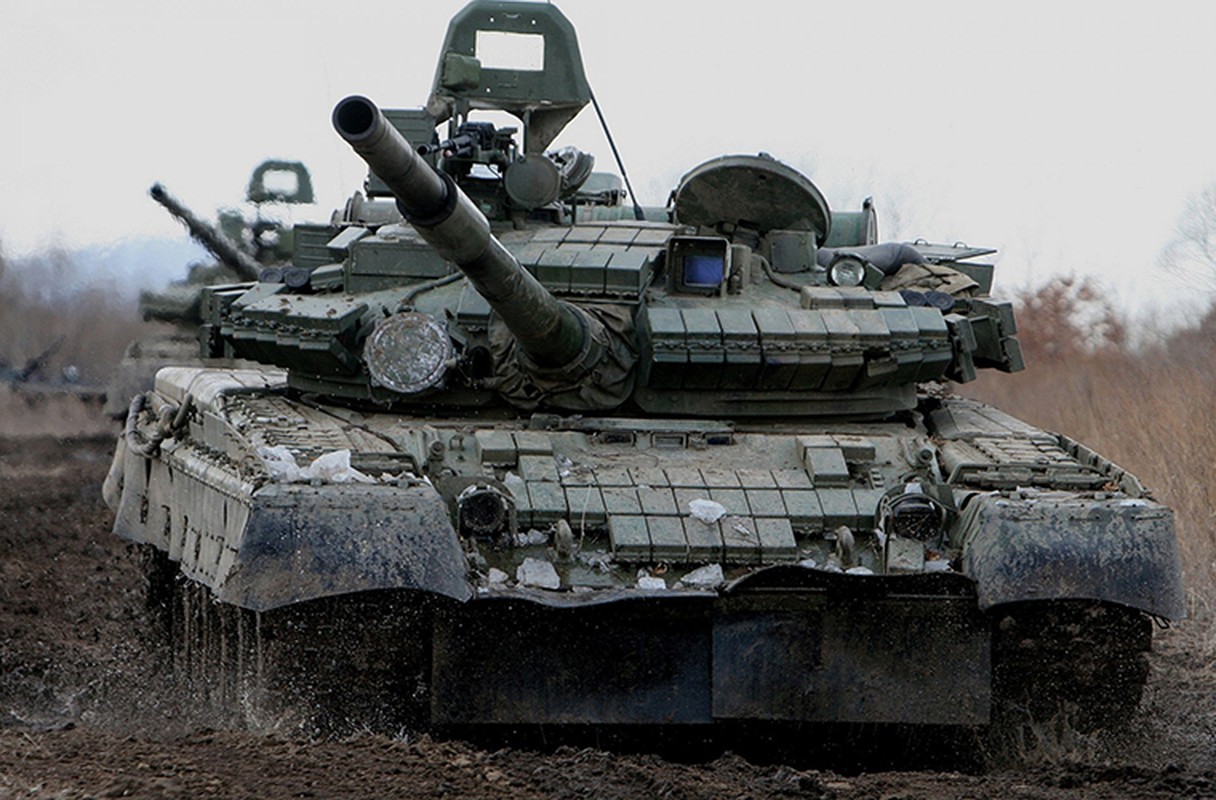 Xe tang T-80 Nga duoc nang cap manh ngang Leopard 2A6, M1A2-Hinh-2