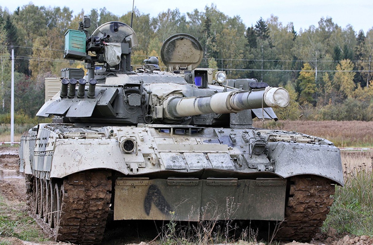 Xe tang T-80 Nga duoc nang cap manh ngang Leopard 2A6, M1A2