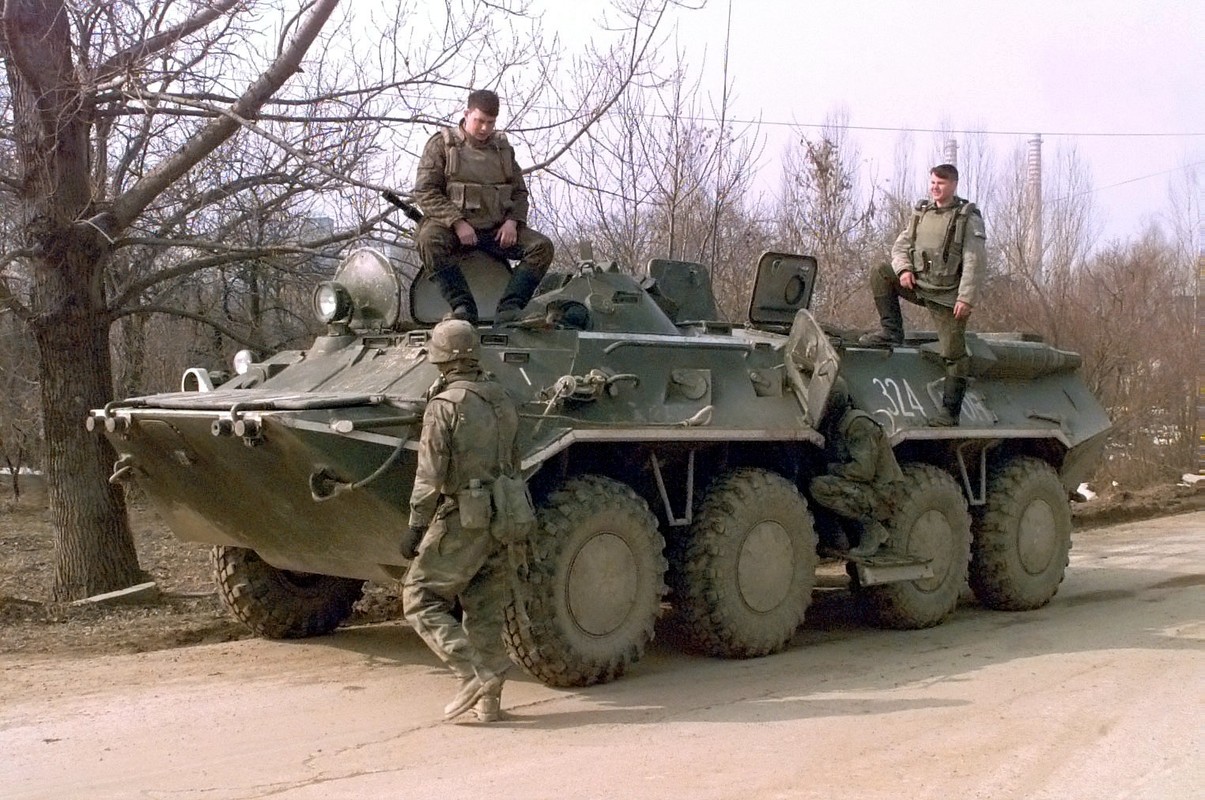 Hoang hon suc manh xe boc thep BTR-82 Nga lap phao 57mm-Hinh-3
