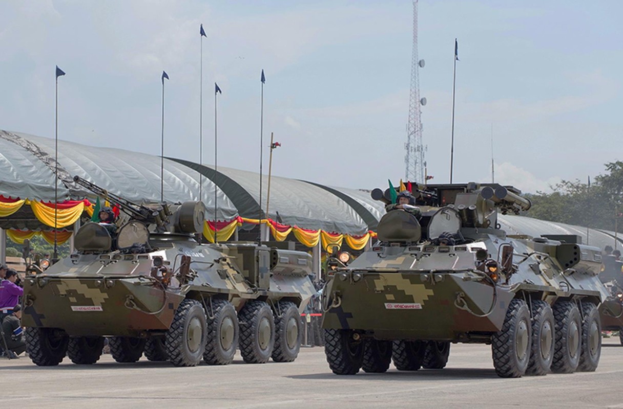 Tung tien, Ukraine ban cong nghe che tao xe boc thep BTR-3E1