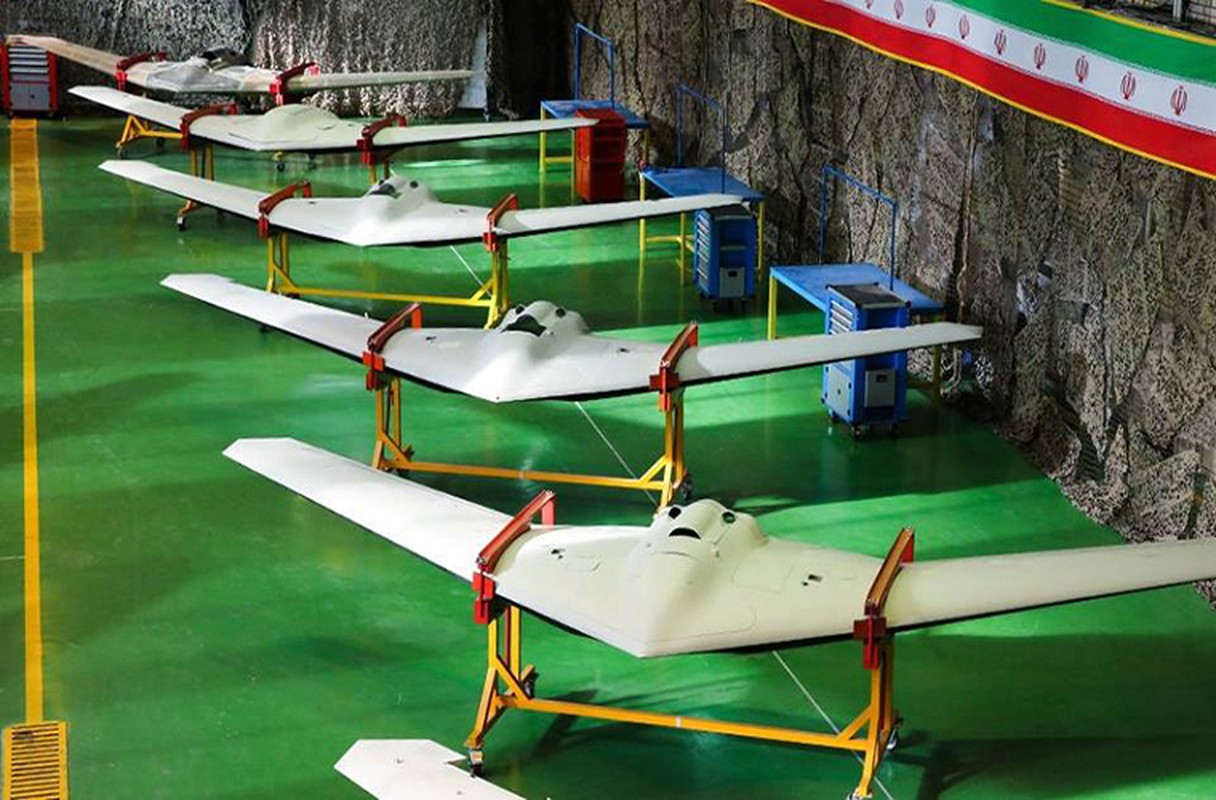 Chiem nguong mau UAV tang hinh Iran khien My 