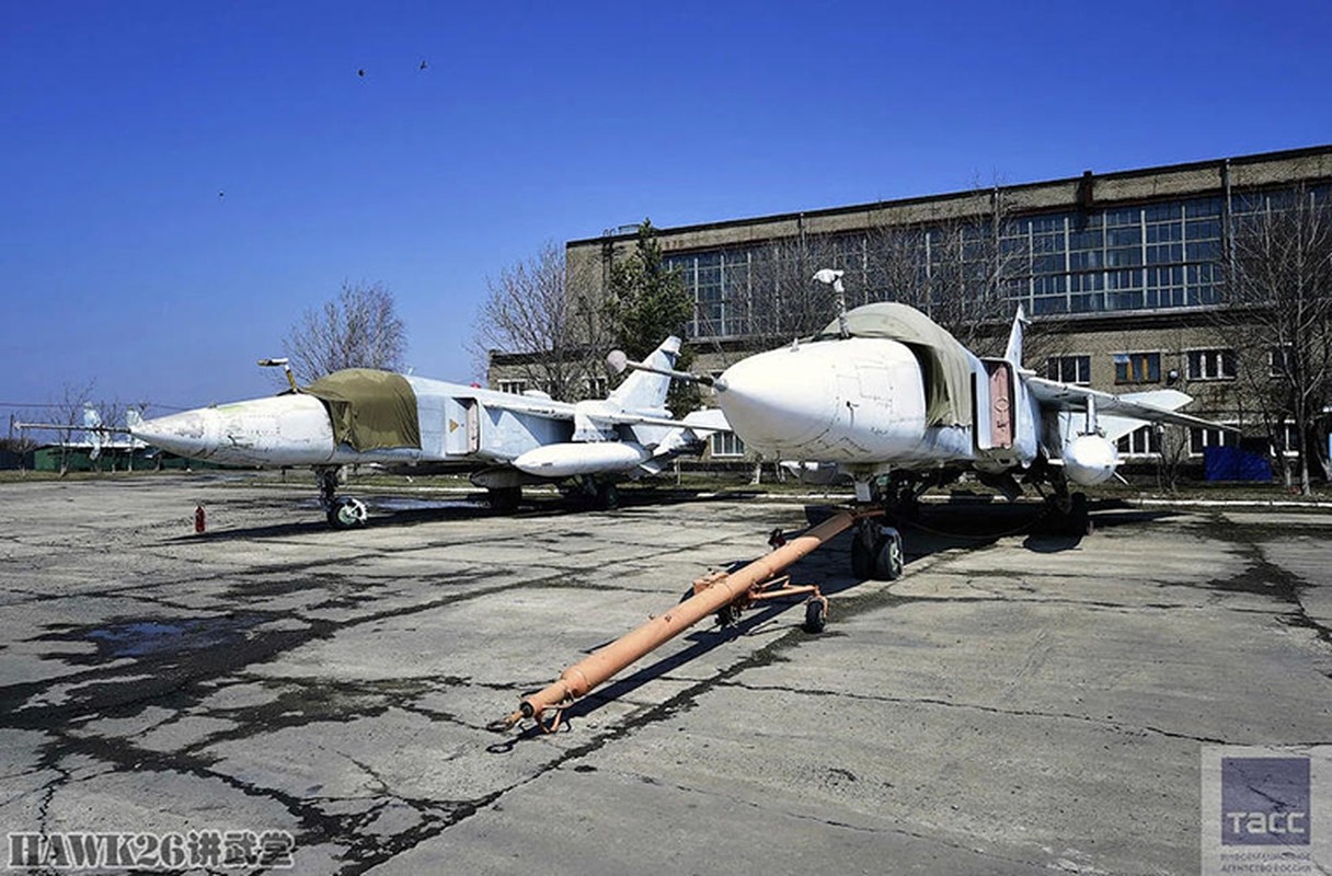 Bat ngo: Nga hoi sinh Su-24, Su-25 da vut ra bai rac-Hinh-15
