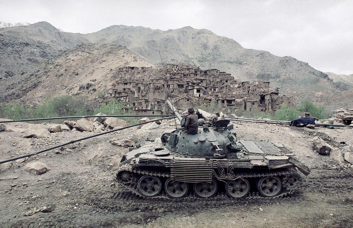Vu khi Hong quan Lien Xo huy hoang va bi trang o Afghanistan-Hinh-13