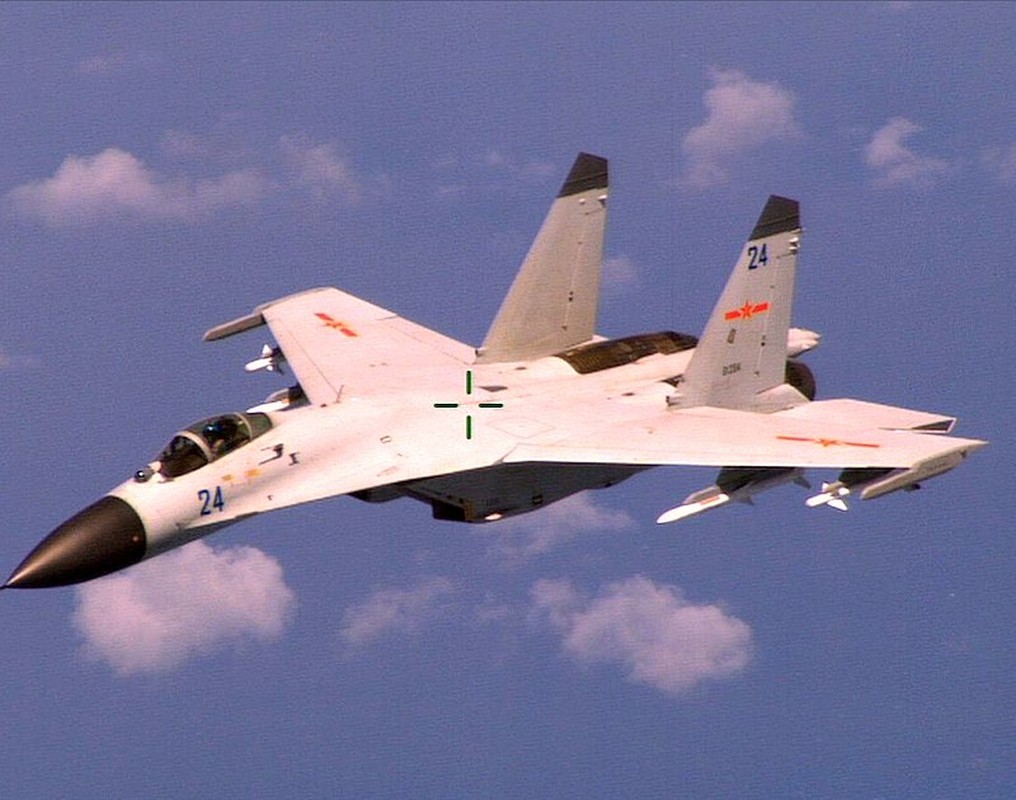 Diem mat &quot;ca ho&quot; dong chien dau co huyen thoai Sukhoi Su-27-Hinh-12