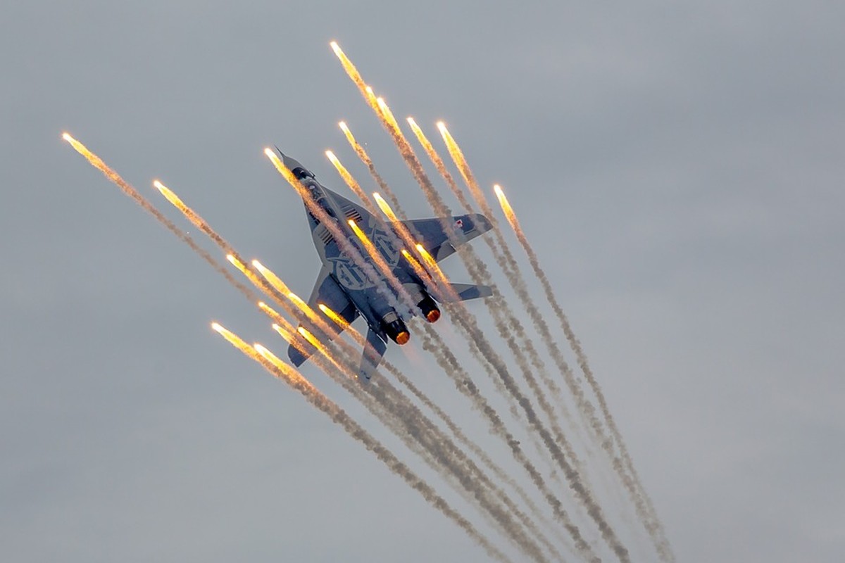 Sinh ra dung thoi, MiG-29 nang tam dang cap Khong quan Nga-Hinh-11