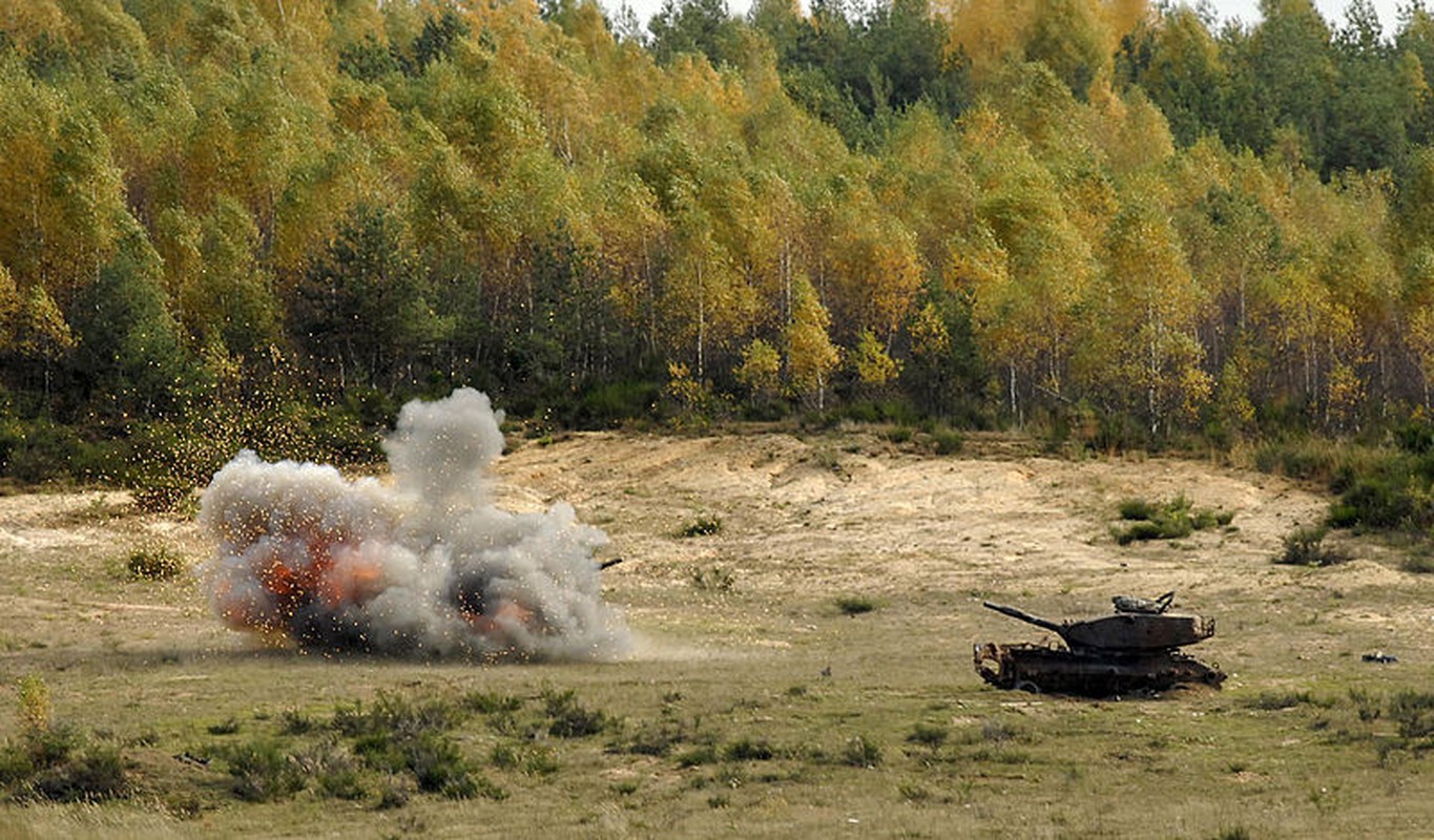 My dung “hang rao Javelin” quanh Nga: T-72, T-90 nguy to!-Hinh-12