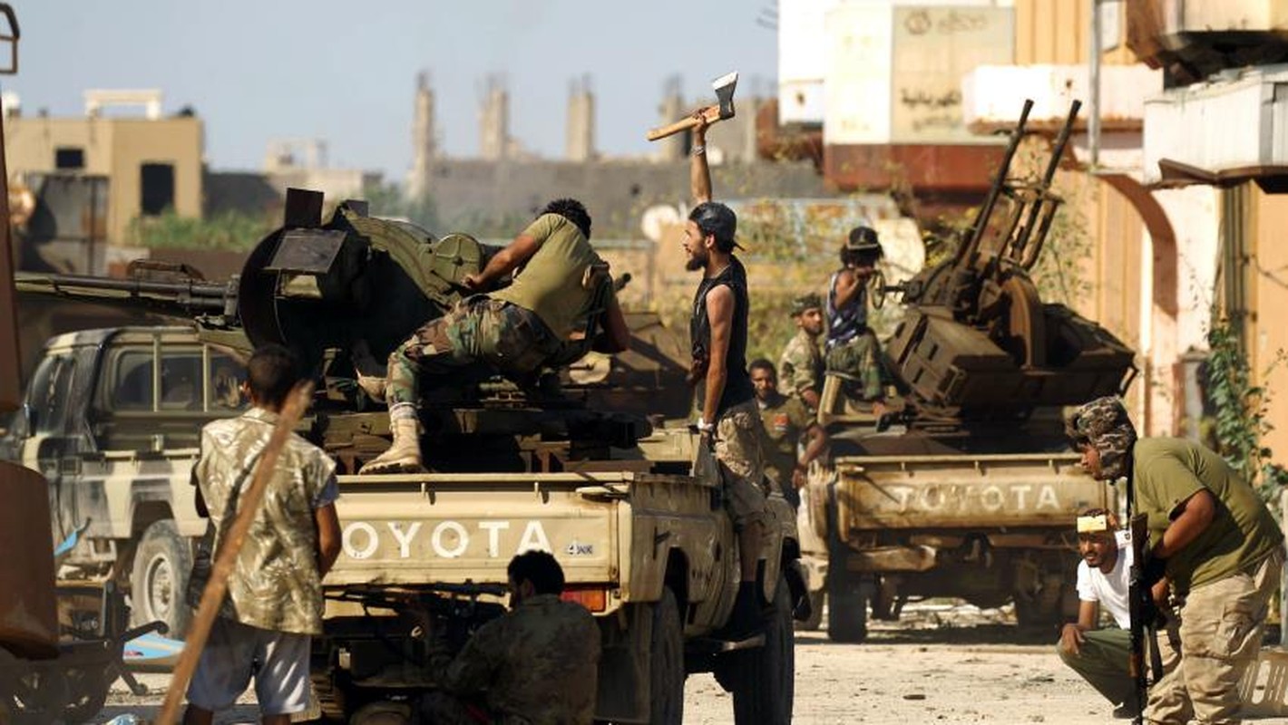 Chien su Libya: LNA co gi trong tay khien My-NATO 