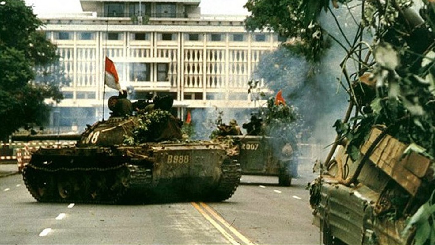 QDND Viet Nam su dung loai “cua dong” nao trong chien dich Xuan 1975?