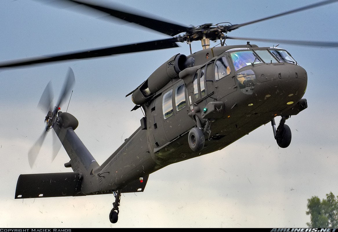 Day truc thang Mi-24 “ve vuon” de ruoc AH-1Z: Sai lam chet nguoi!-Hinh-2