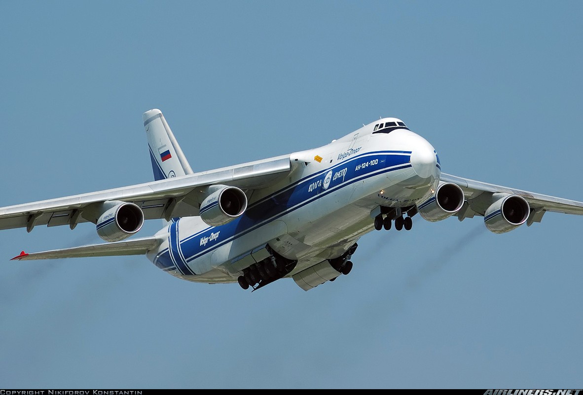 Soi ung vien “tong tien” sieu van tai co An-124 ve vuon-Hinh-10