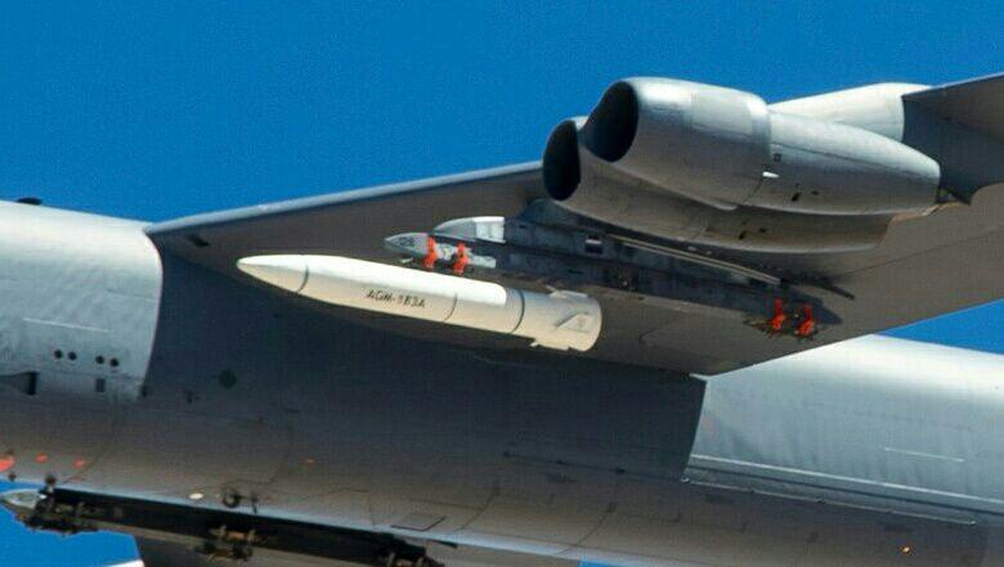 B-52 xuat hien kem vu khi sieu thanh AGM-183A: Nga phat hoang!-Hinh-5