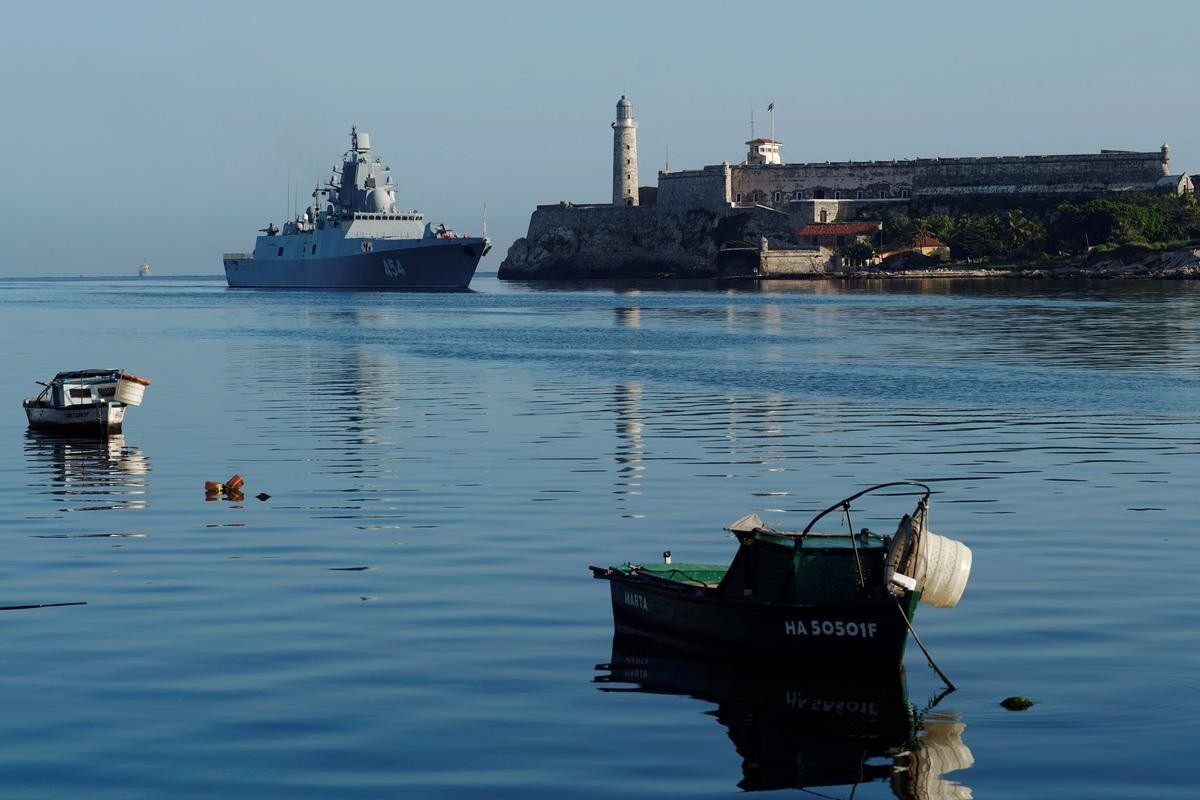 Khong lo va nguy hiem kho vu khi chien ham Nga o Cuba