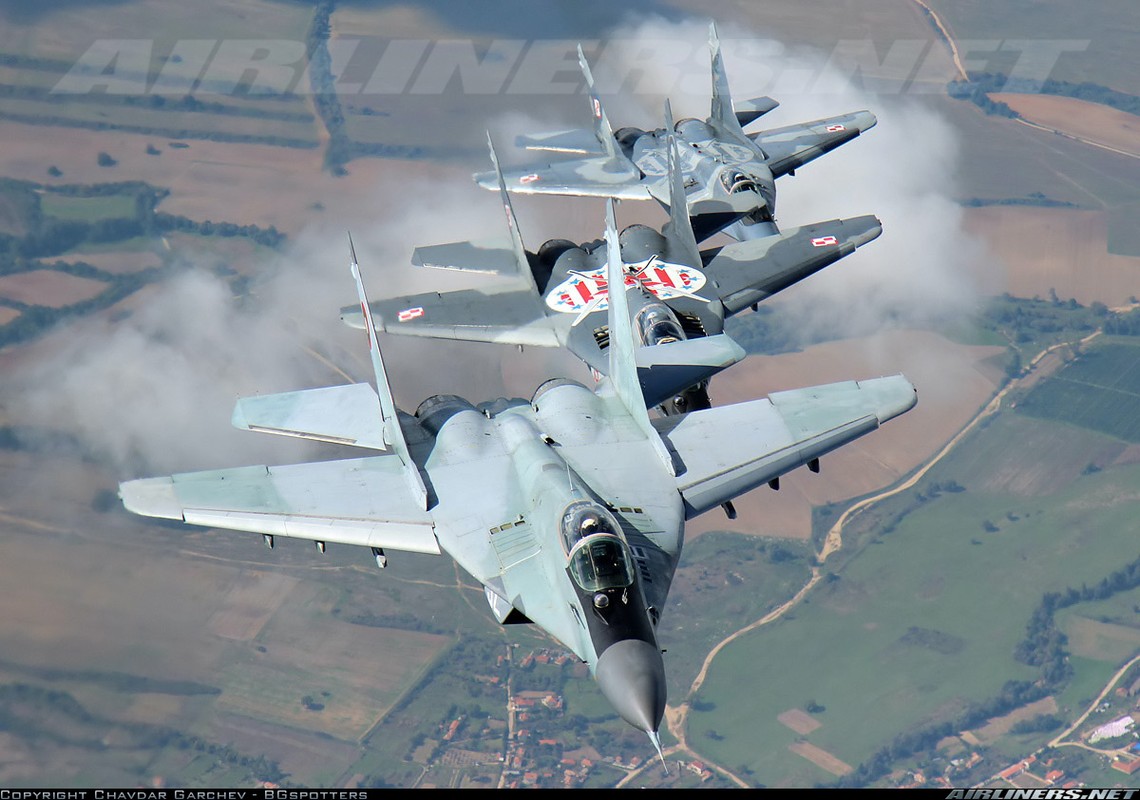 May bay MiG-29 “bat chot” o Dong Au, nhuong cho cho F-16-Hinh-2