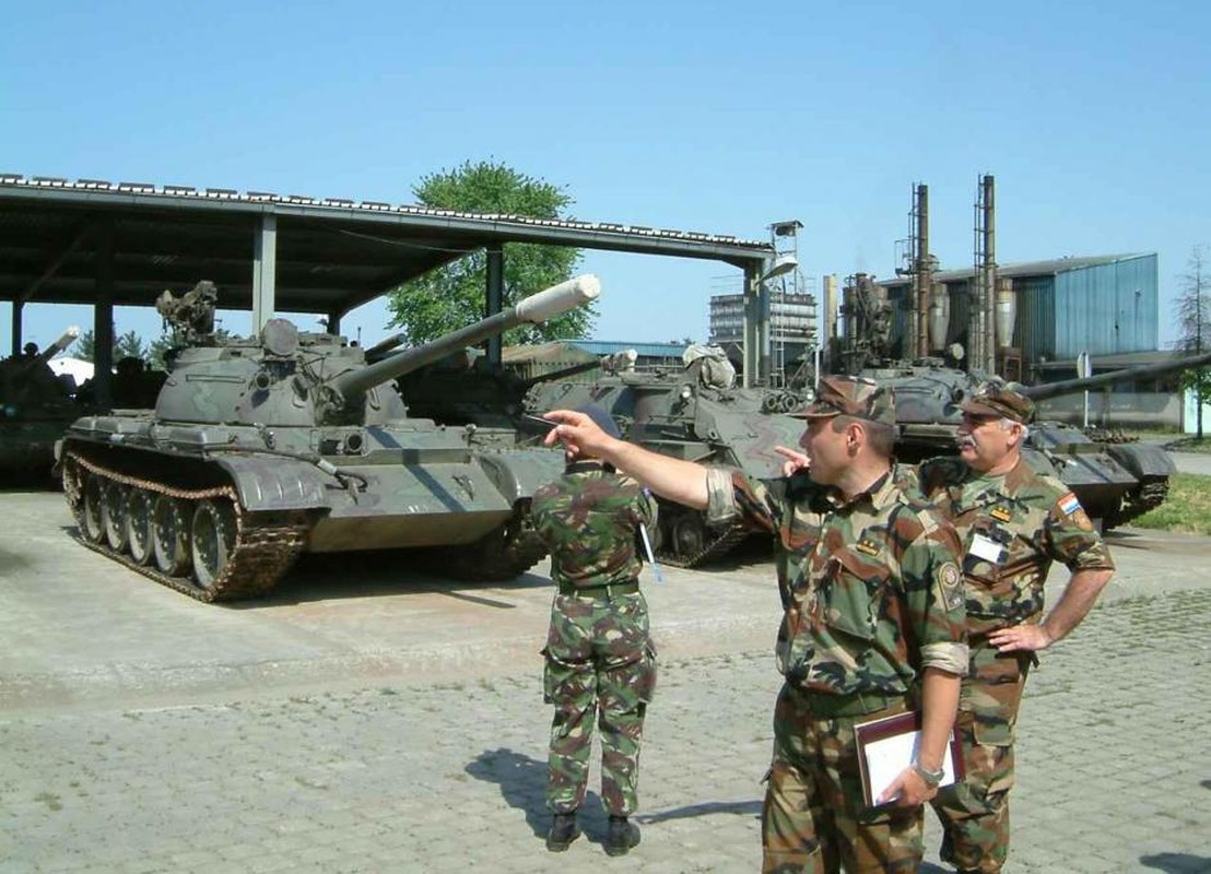 Serbia ton mo tien xu ly 700 xe tang T-55 thanh 