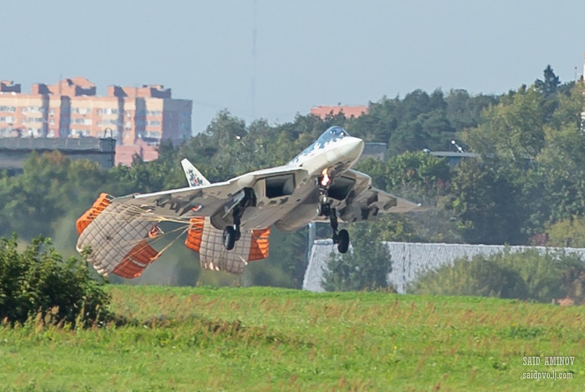 Su-57 Nga tap bay mao hiem ron nguoi truoc them MAKS-2019-Hinh-12