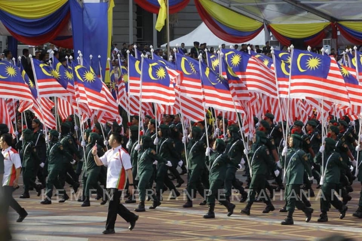 Malaysia mang het vu khi “khung” duyet binh mung 62 nam quoc khanh-Hinh-2