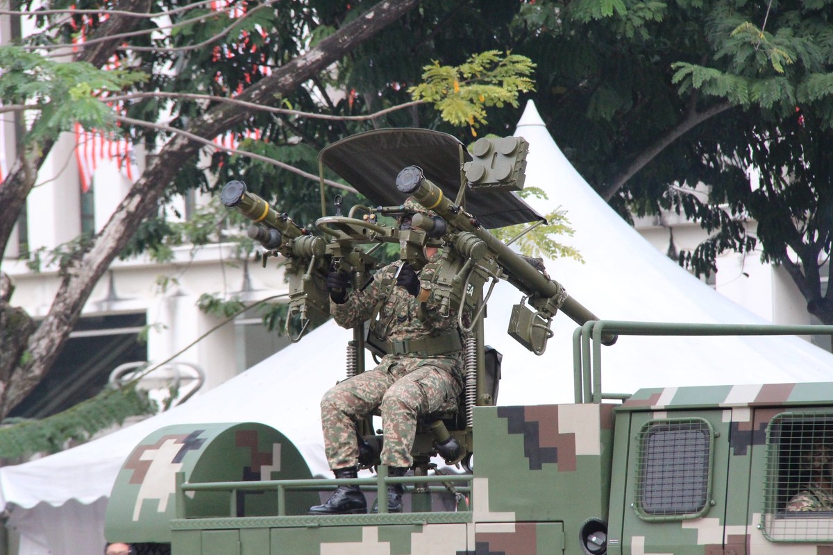 Malaysia mang het vu khi “khung” duyet binh mung 62 nam quoc khanh-Hinh-9