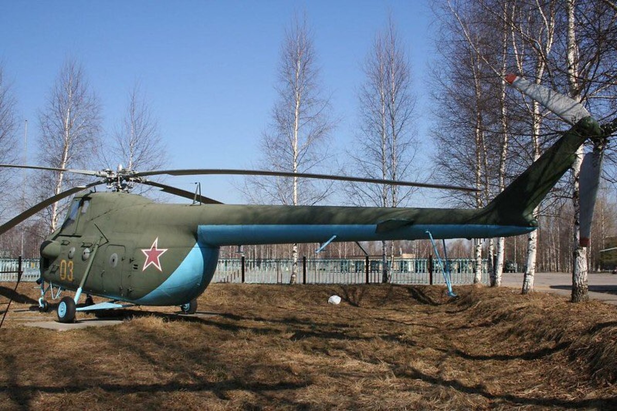 Truc thang Mi-4 Lien Xo va chiec chuyen co hang A tung phuc vu Bac Ho-Hinh-3
