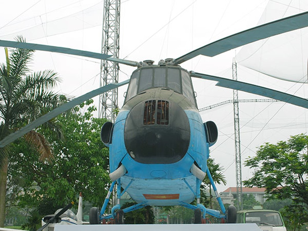 Truc thang Mi-4 Lien Xo va chiec chuyen co hang A tung phuc vu Bac Ho-Hinh-8