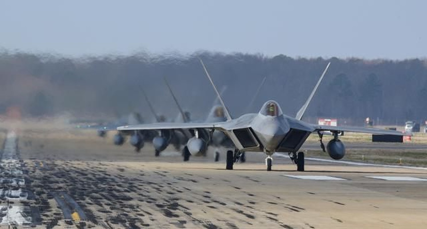 Vua mat mot tiem kich F-22, lieu My con 