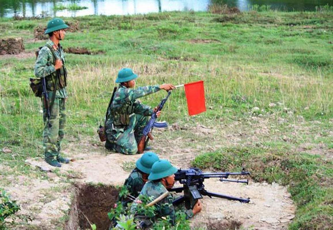 Dai lien DL-7 Viet Nam san xuat co diem gi khac nguyen ban PKM Lien Xo?-Hinh-8