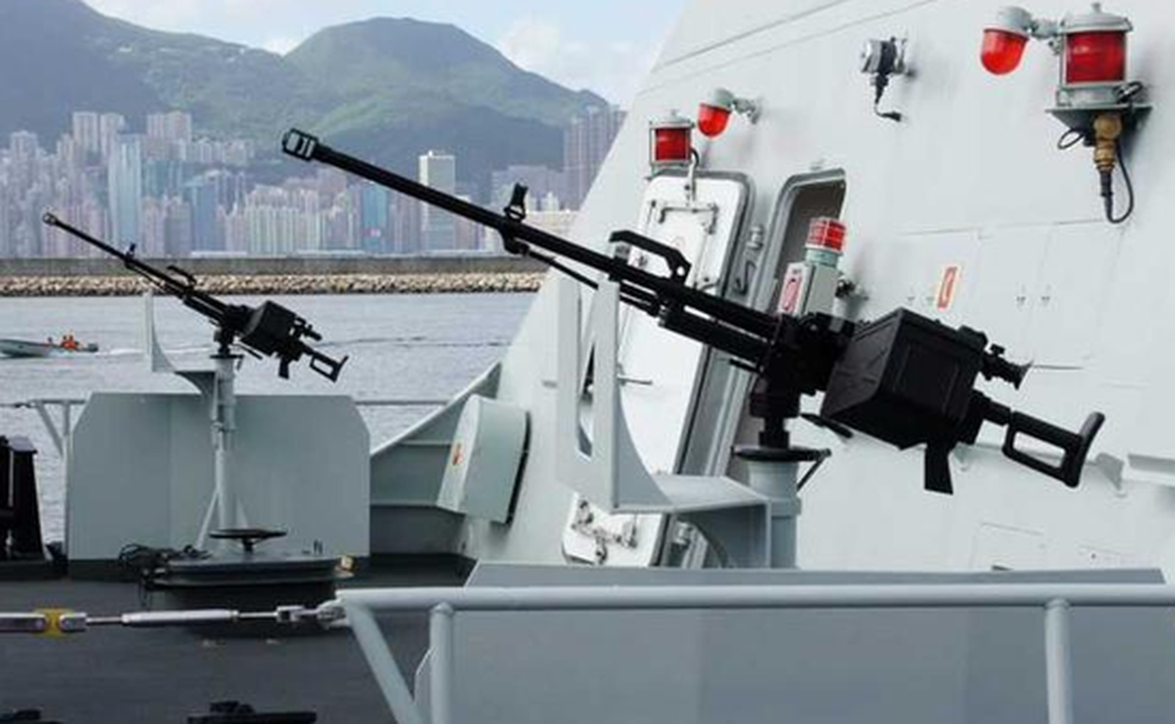 Vi sao Trung Quoc thay phao 30mm bang SMPK 14,5mm tren tau Type 056?-Hinh-5