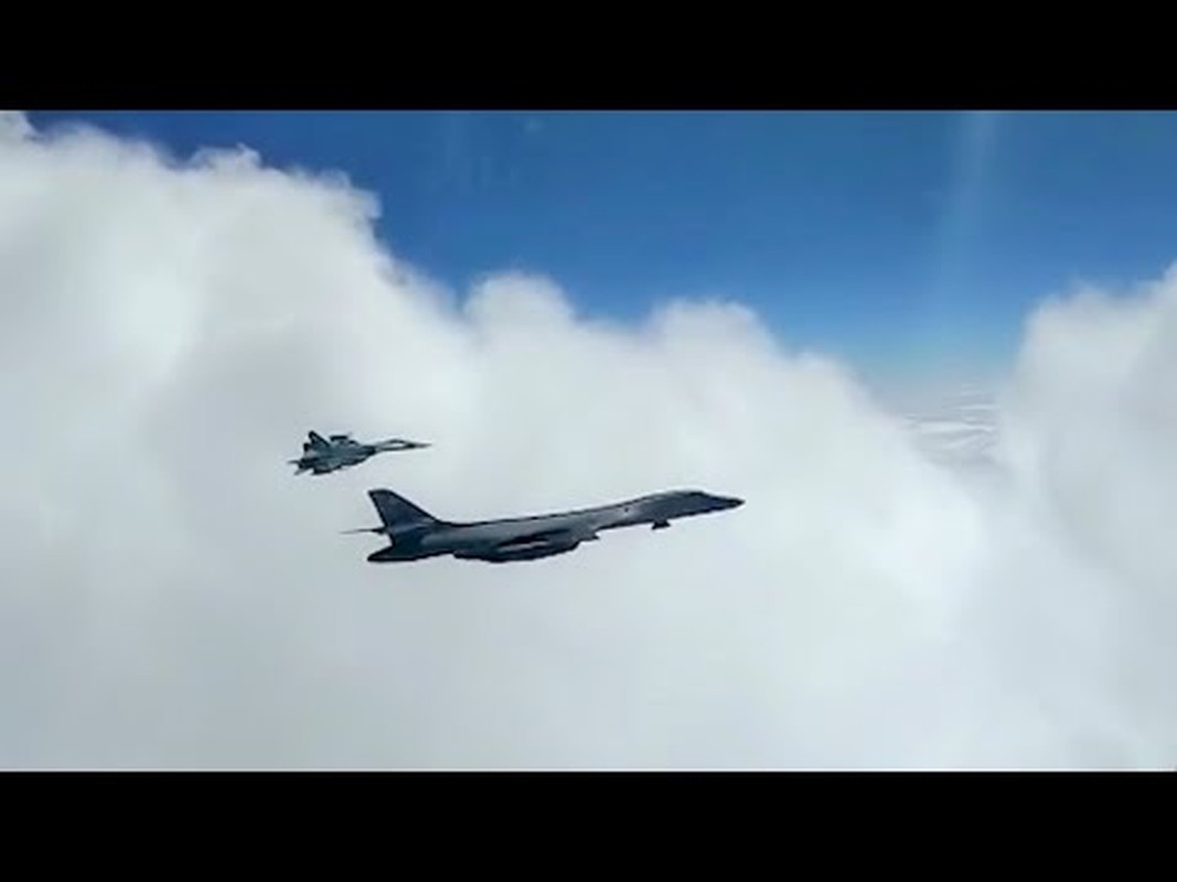 Duoc ho tong ky cang, B-1 Lancer My van bi tiem kich Nga 